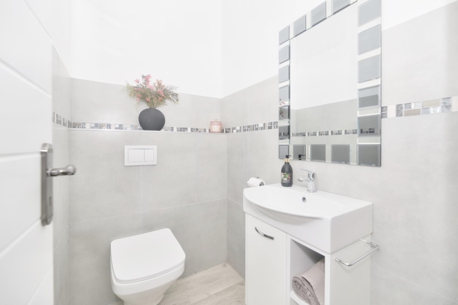 To Let 3 Bedroom Property for Rent in Northcliff Western Cape